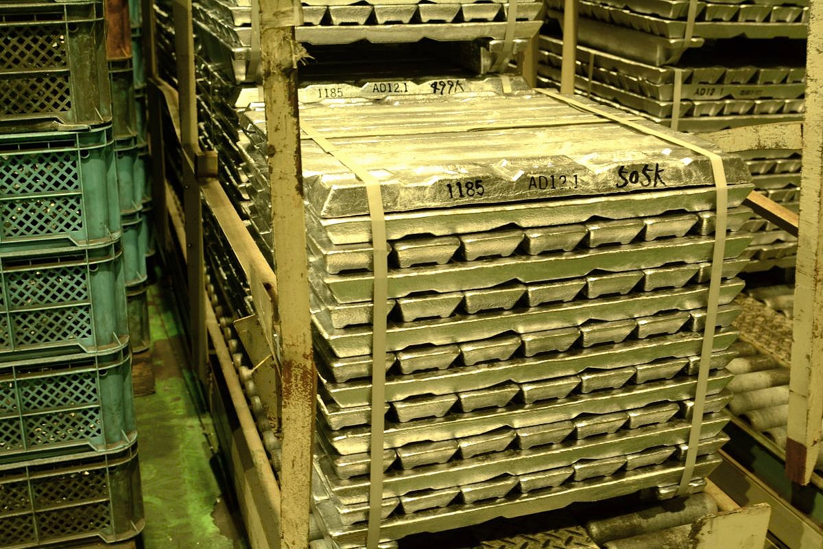 アルミ材料かたまり-2